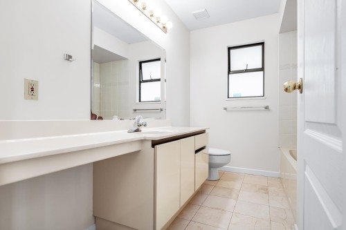 2291 40Th Avenue E, Vancouver, BC 