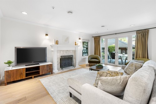 2318 Oliver Crescent, Vancouver, BC 