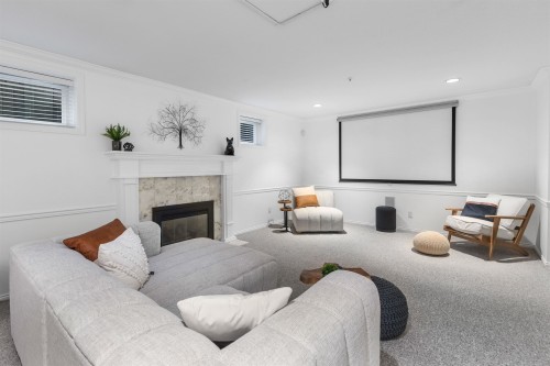 2318 Oliver Crescent, Vancouver, BC 