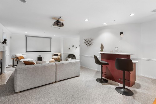 2318 Oliver Crescent, Vancouver, BC 