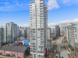 305-1775 Quebec Street  Vancouver, BC V5T 0E3