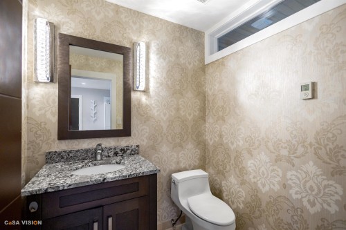 5144 Pitcairn Pl, West Vancouver, BC 