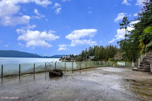 5144 Pitcairn Pl, West Vancouver, BC 