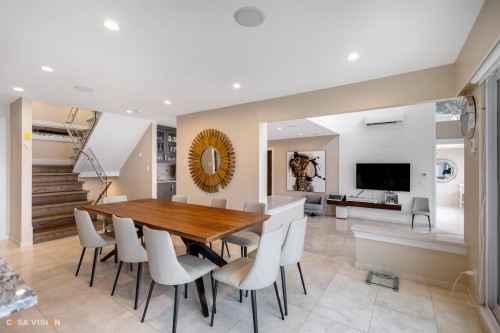 5144 Pitcairn Pl, West Vancouver, BC 