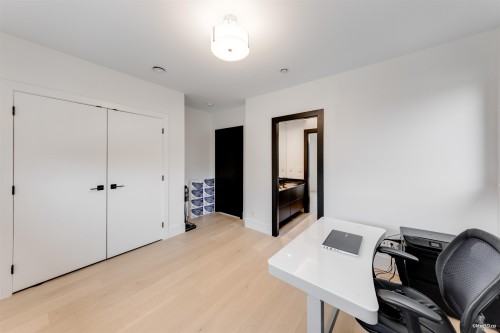 710 Ivy Avenue, Coquitlam, BC 