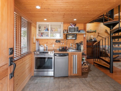 9305 Stephens Way, Halfmoon Bay, BC 