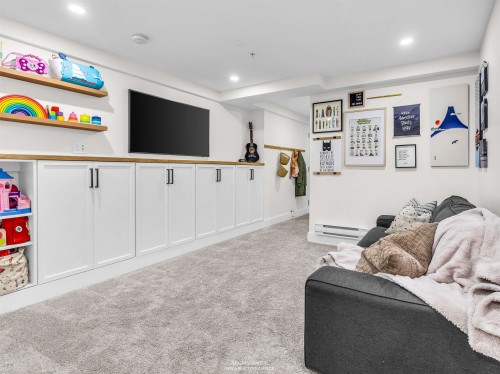 329 7Th Avenue E, Vancouver, BC 