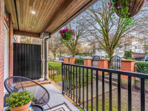 329 7Th Avenue E, Vancouver, BC 