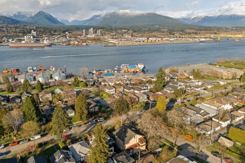 2798 Yale Street, Vancouver, BC 