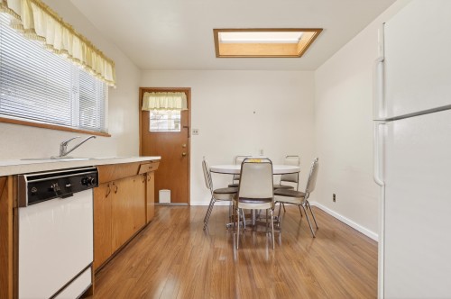 3180 3Rd Avenue E, Vancouver, BC 