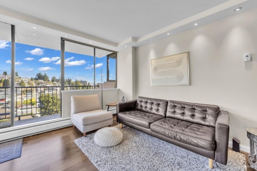 905-555 13Th Street, West Vancouver, BC 
