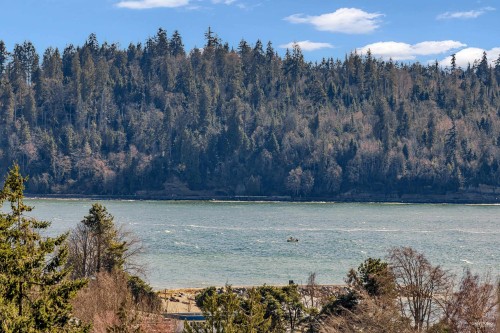 905-555 13Th Street, West Vancouver, BC 
