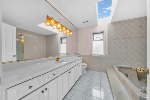 10560 Railway Avenue, Richmond, BC 