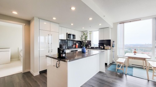 2204-3096 Windsor Gate, Coquitlam, BC 