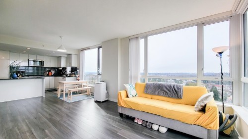 2204-3096 Windsor Gate, Coquitlam, BC 