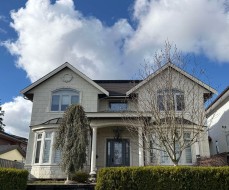 7525 13th Avenue  Burnaby, BC V3N 2E3