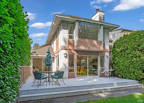 1006 Sinclair Street  West Vancouver, BC V7V 3V9