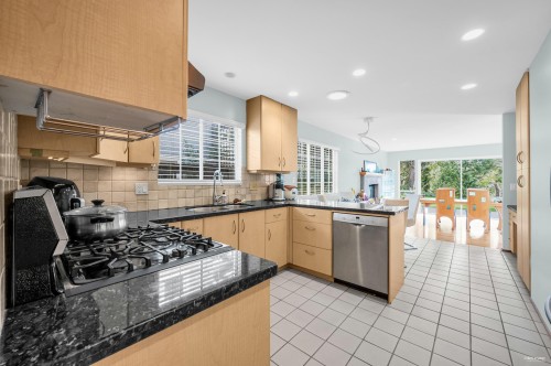 1006 Sinclair Street, West Vancouver, BC 