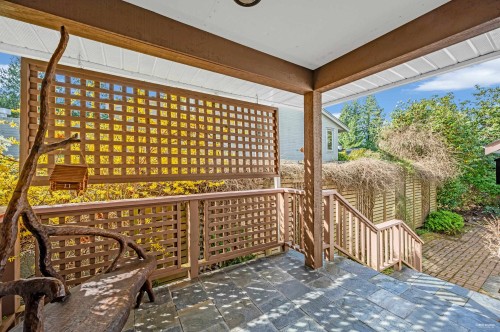 1006 Sinclair Street, West Vancouver, BC 