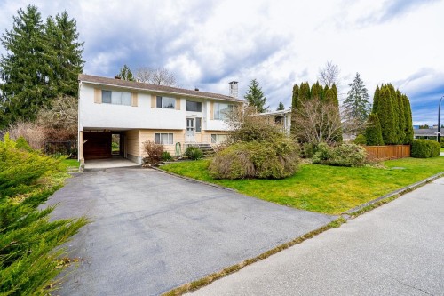 22967 Storey Avenue  Maple Ridge, BC V2X 3V9