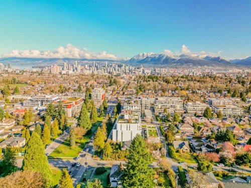 208-4408 Cambie Street  Vancouver, BC V5Y 0M2