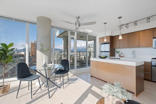 901-2770 Sophia Street  Vancouver, BC V5T 0A4