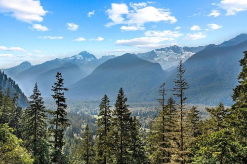 2045 Rustad Road N, Squamish, BC 