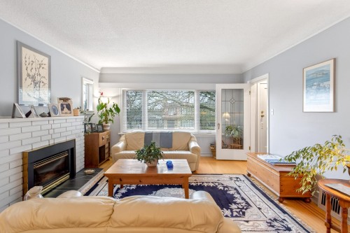 3494 Oxford Street, Vancouver, BC 