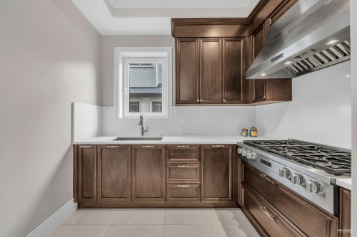 3562 34Th Avenue W, Vancouver, BC 