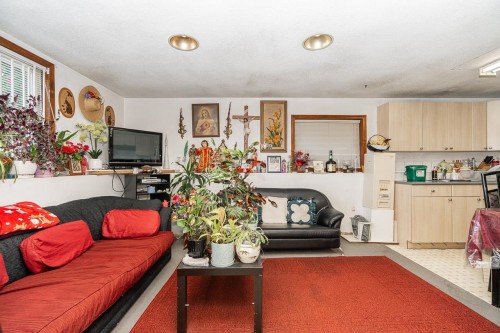 4712 Victoria Drive, Vancouver, BC 