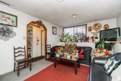 4712 Victoria Drive, Vancouver, BC 