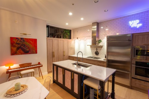 309-220 Salter Street  New Westminster, BC V3M 0H4