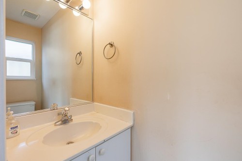 7865 16Th Avenue, Burnaby, BC 