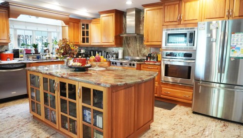 8675 Armstrong Avenue, Burnaby, BC 