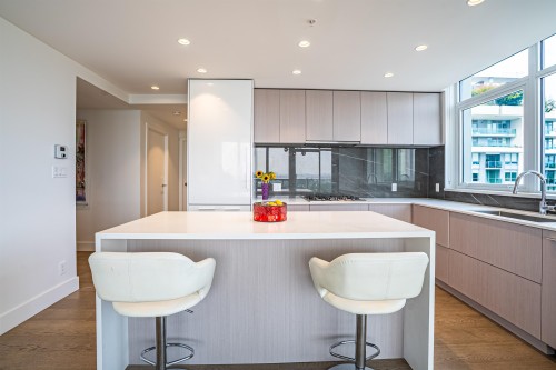 1601-1632 Lions Gate Lane, North Vancouver, BC 