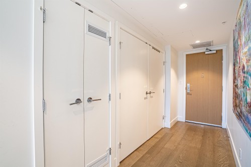 1601-1632 Lions Gate Lane, North Vancouver, BC 