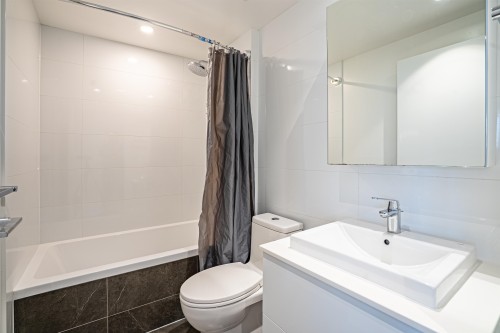 1601-1632 Lions Gate Lane, North Vancouver, BC 
