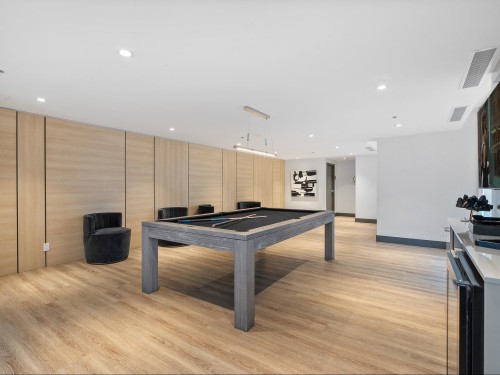 1601-1632 Lions Gate Lane, North Vancouver, BC 