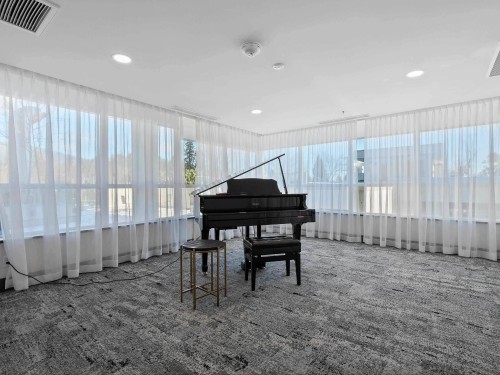 1601-1632 Lions Gate Lane, North Vancouver, BC 