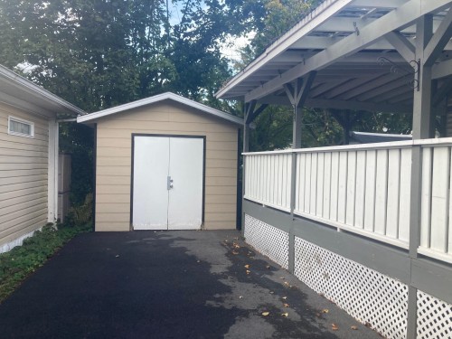 247 Tomahawk Avenue, West Vancouver, BC 