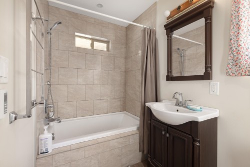 9660 Devine Street, D'Arcy, BC 