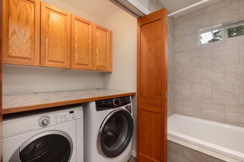 9660 Devine Street, D'Arcy, BC 