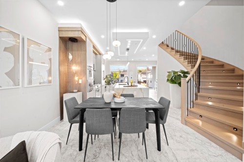 2455 10Th Avenue W, Vancouver, BC 