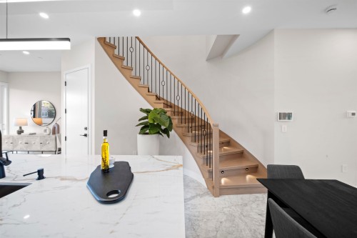 2455 10Th Avenue W, Vancouver, BC 