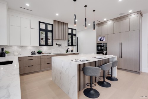 819 Cornell Avenue, Coquitlam, BC 