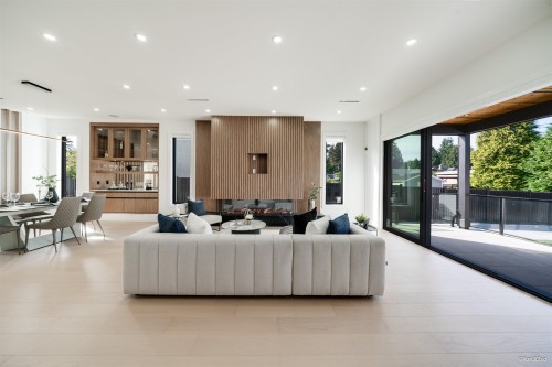 817 Cornell Avenue, Coquitlam, BC 