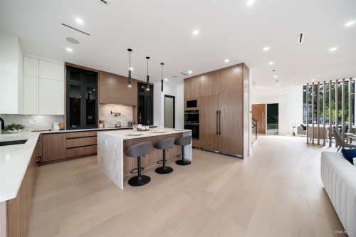 817 Cornell Avenue, Coquitlam, BC 