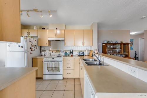 1501-6659 Southoaks Crescent, Burnaby, BC 