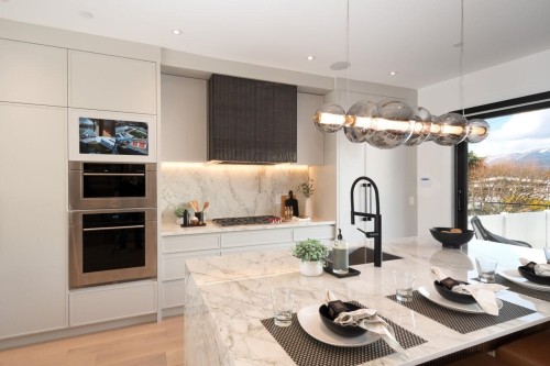 3679 Pandora Street, Vancouver, BC 