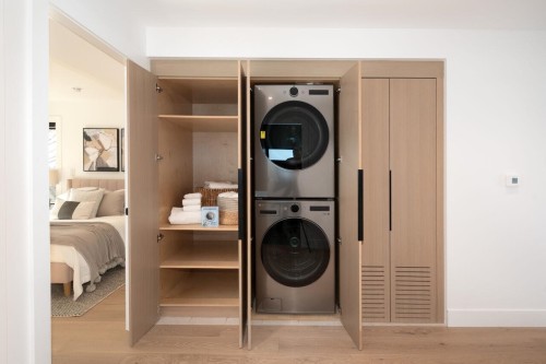 3679 Pandora Street, Vancouver, BC 